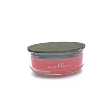 Mellow Lori, dišeča sveča, 240 g